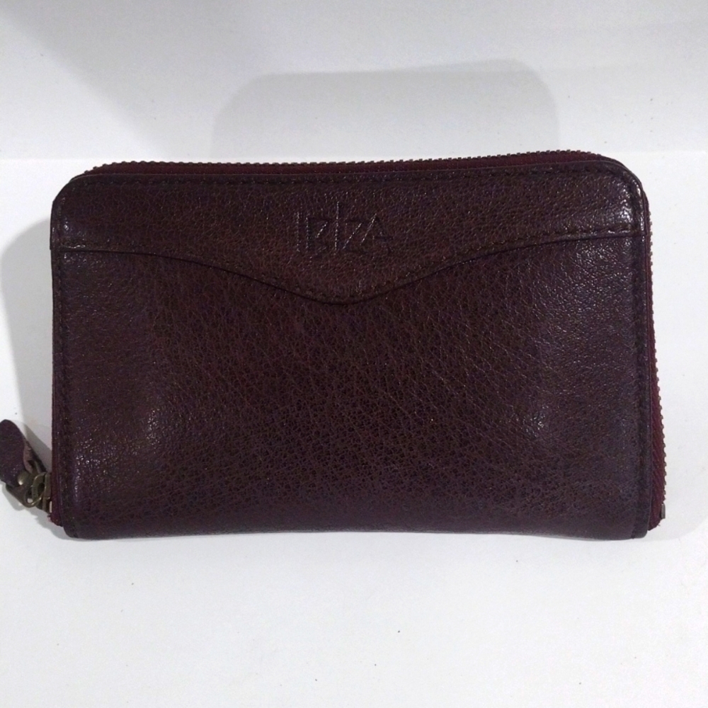 IBIZA Compact Round Zipper Wallet – Genuine Leather, Multi-Compartment 6" x 4"
